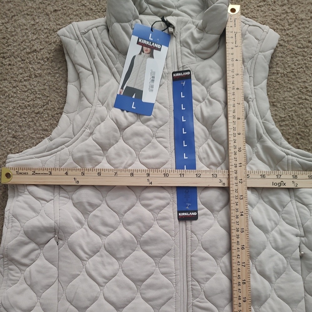 Kirkland Signature Women Quilted Vest Puffer Full Zip Lightweight Beige Size L